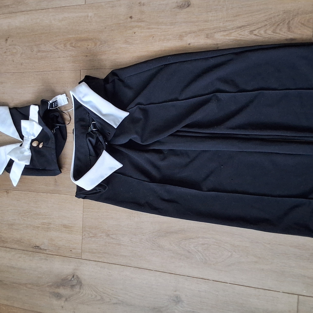 Black and White Sleeveless Dress